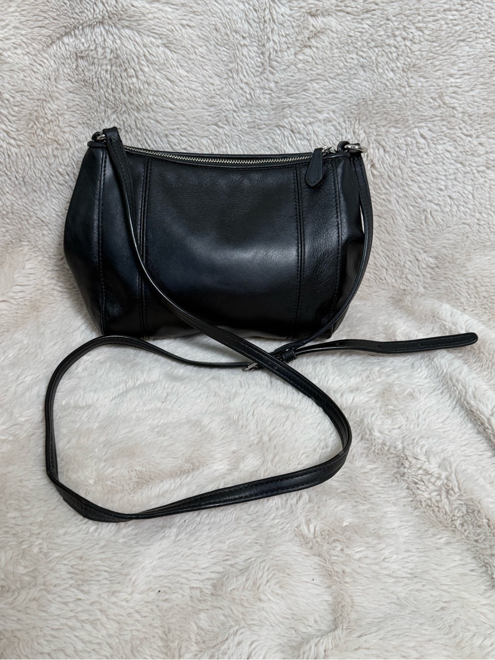 Coach Colette Adjustable Crossbody Bag Black Leather VGUC - Picture 3 of 8